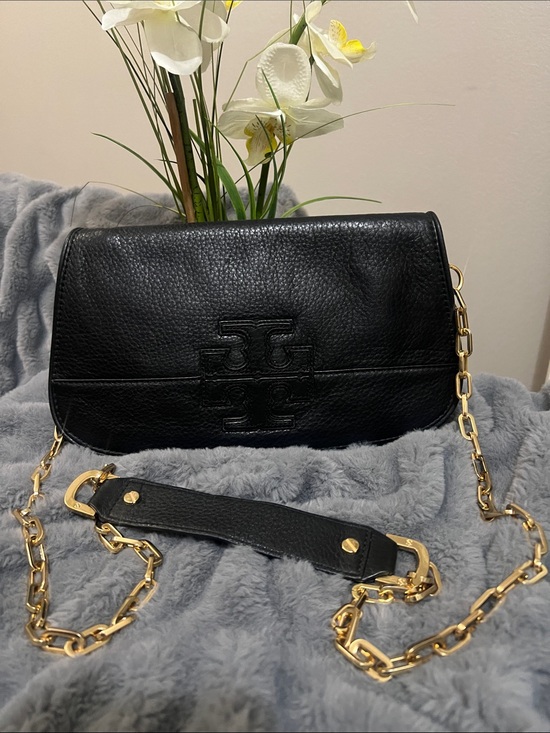 Tory Burch Handbags - Tory Burch Black Pebbled Leather Shoulder/Crossbody Bag EUC retail $288